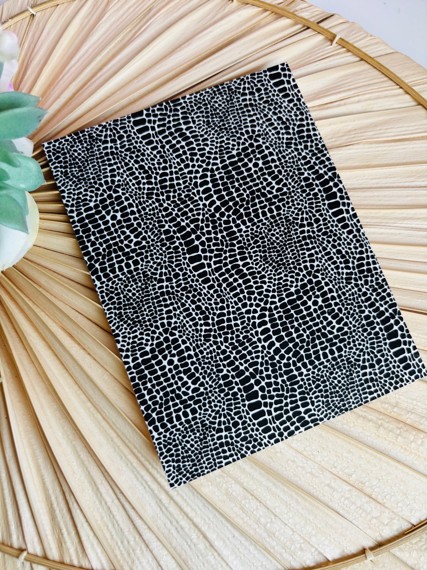B&W Crocodile Transfer Paper