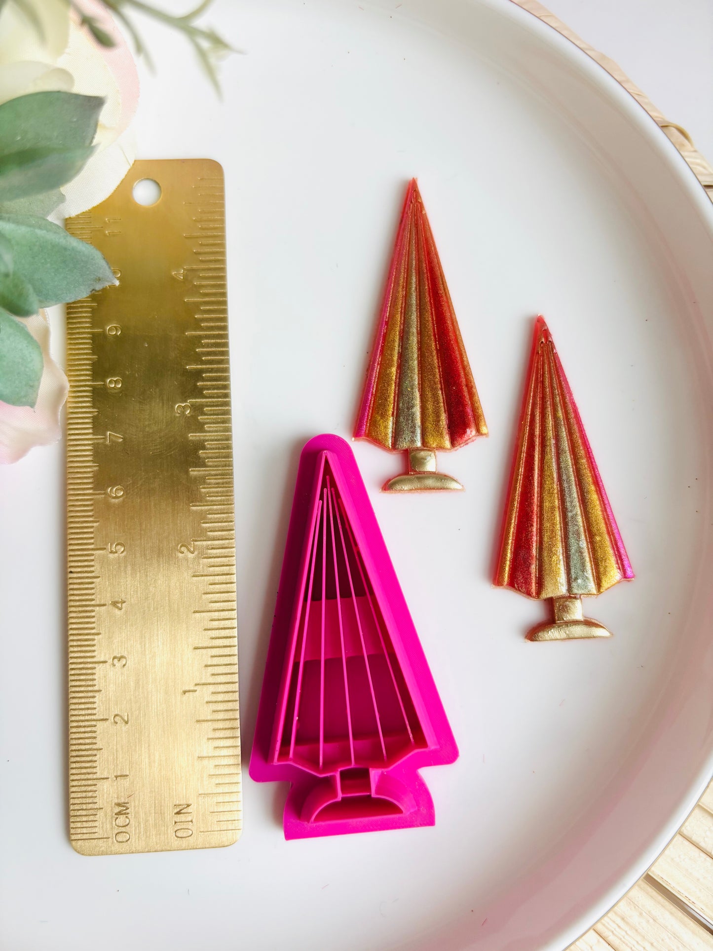 Diagonal Stripe Tree Clay Cutter