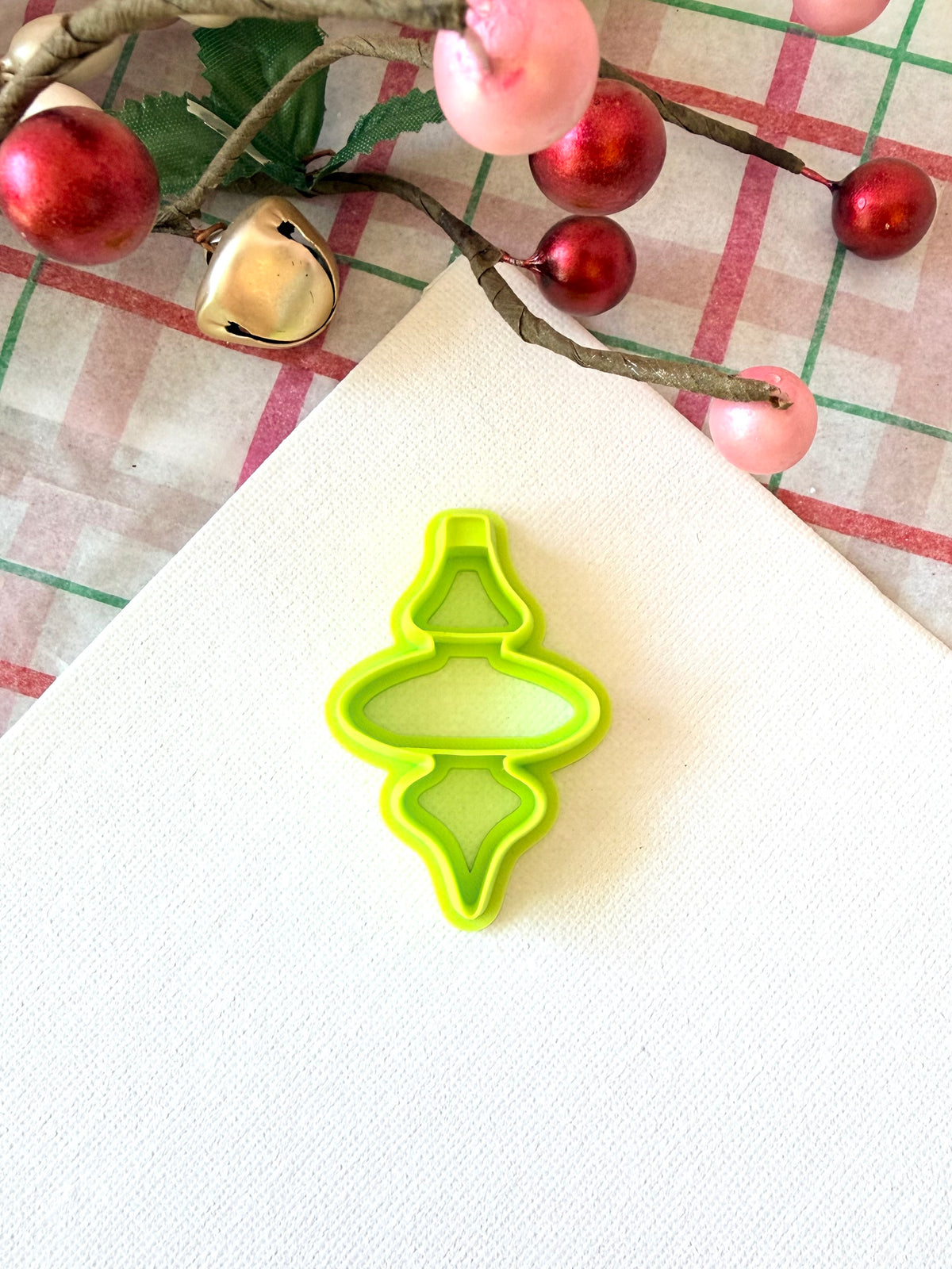 Groovy Ornament Cutter