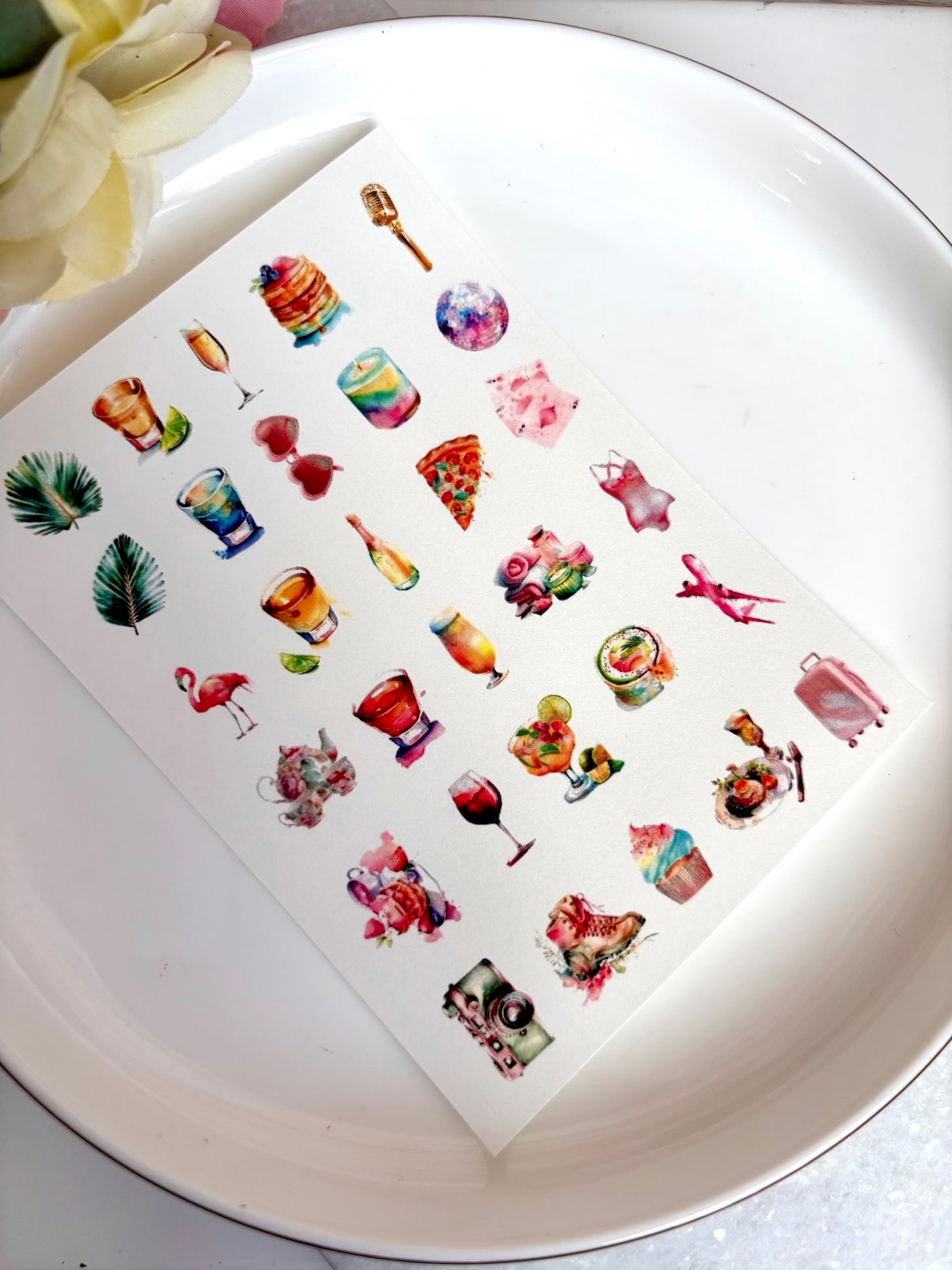 Girls’ Weekend Charm Paper