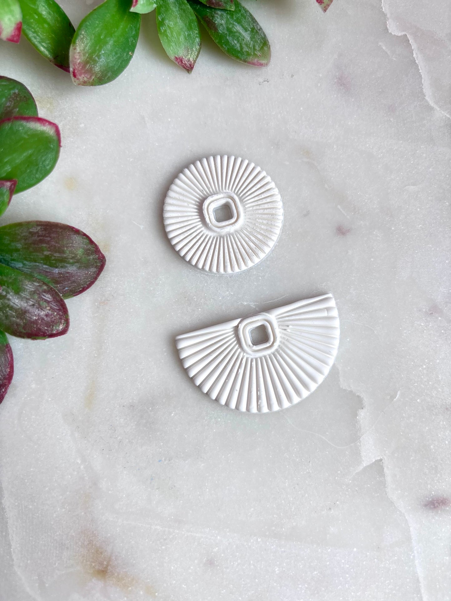 Tropical Queen Cutter Set