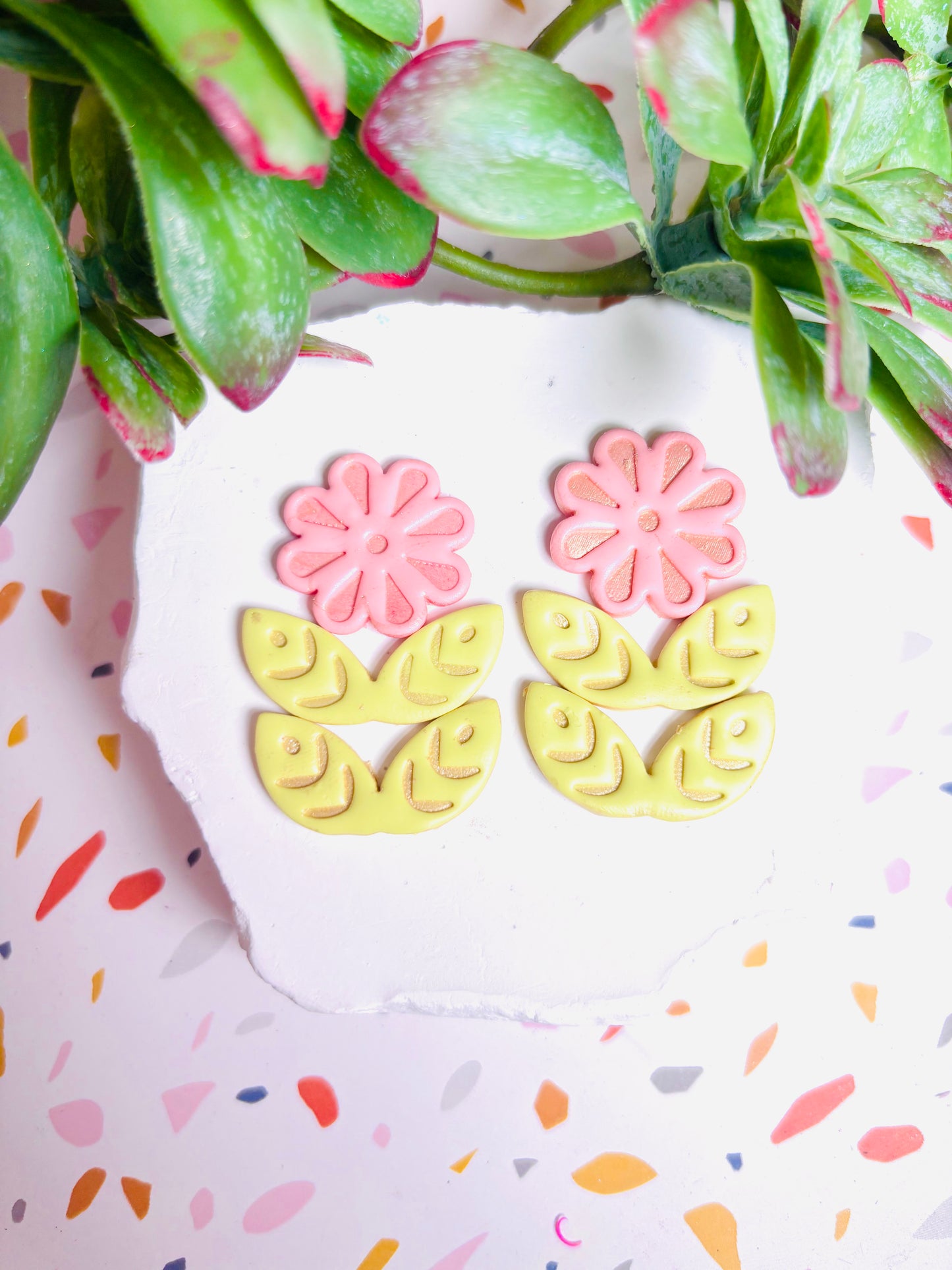 Embossed Flower & Leaf Set