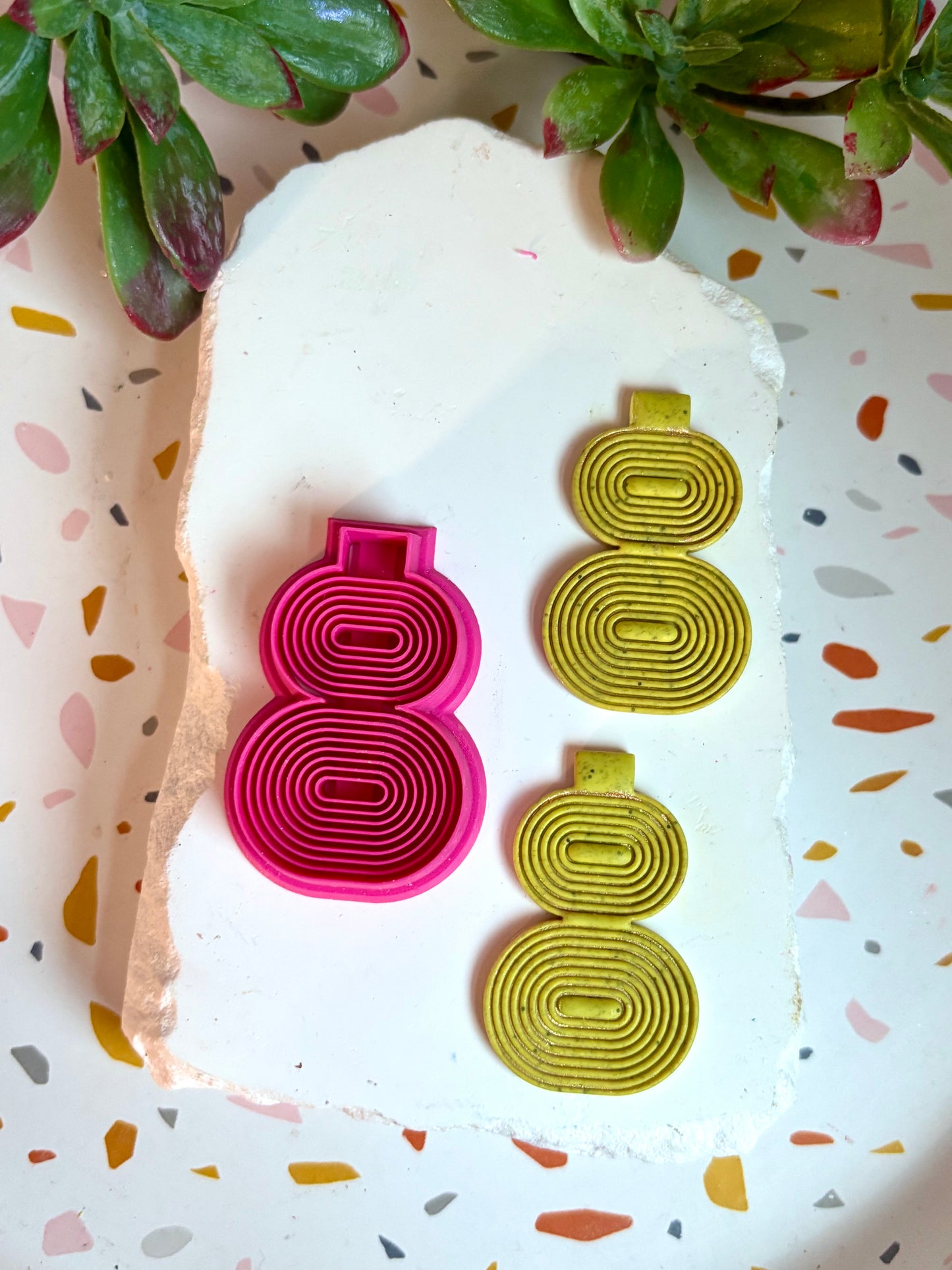 Oval Layer Vase Cutter