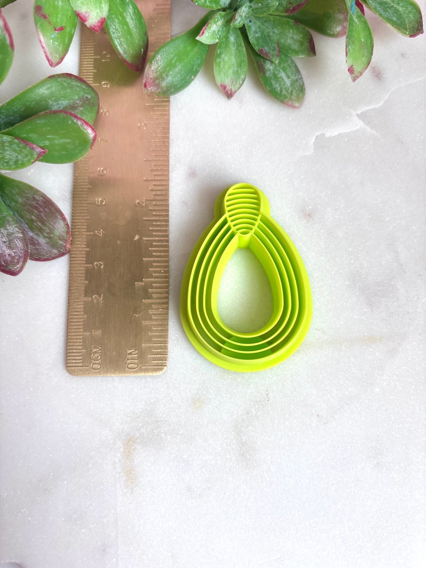 Lined Loop Cutter