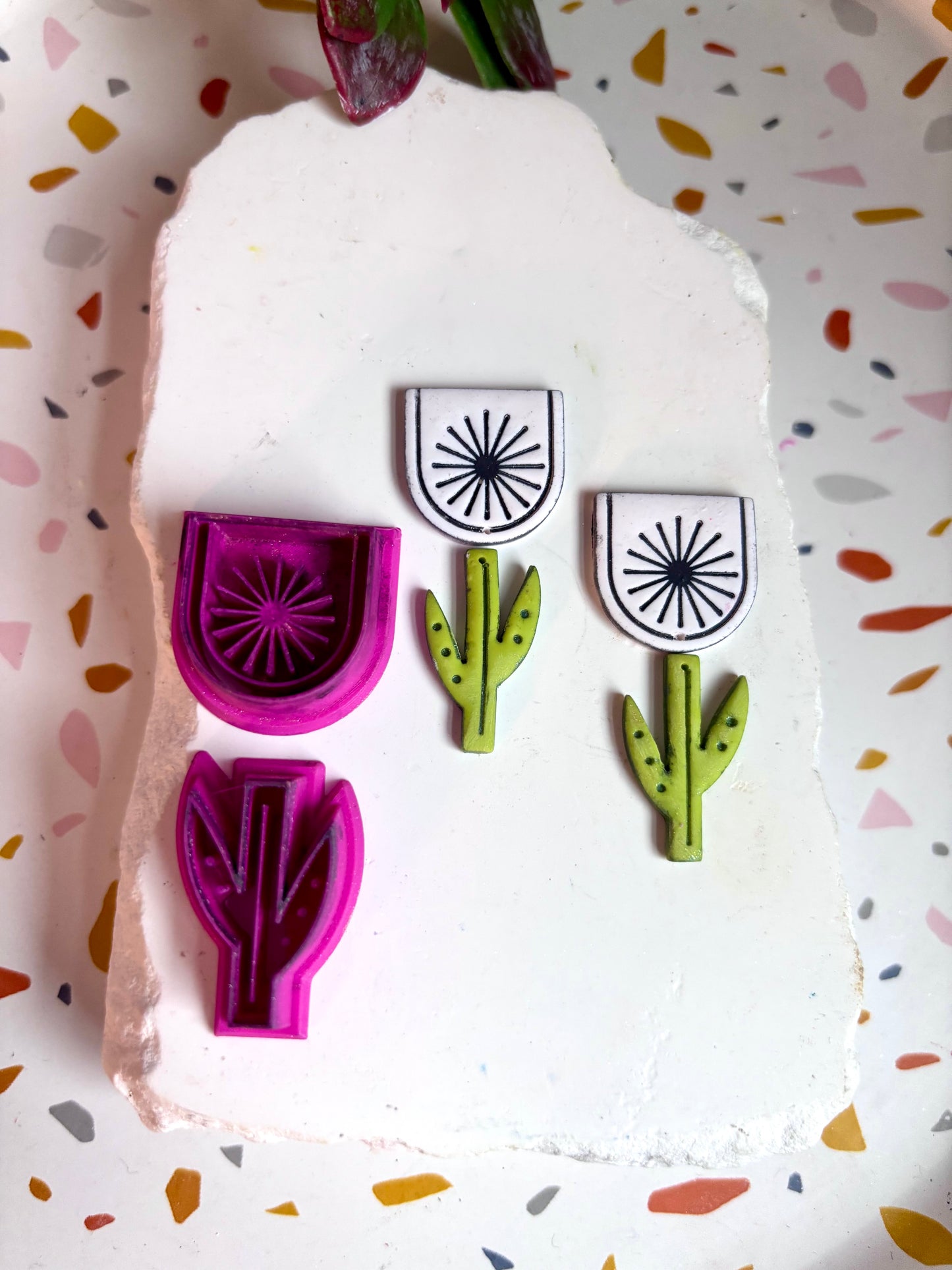 Mod Embossed Cutter Set