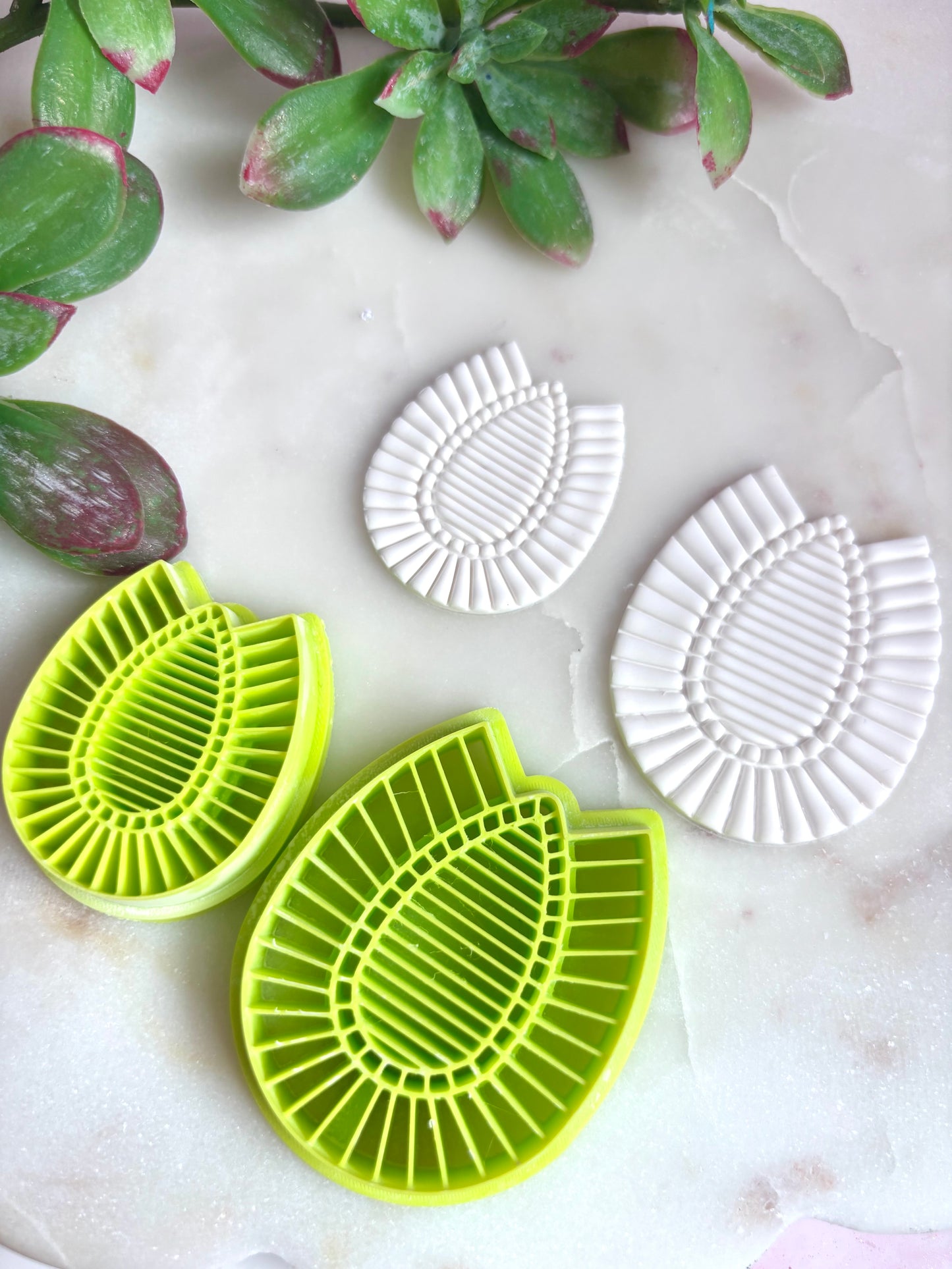 Raffia Queen Cutters