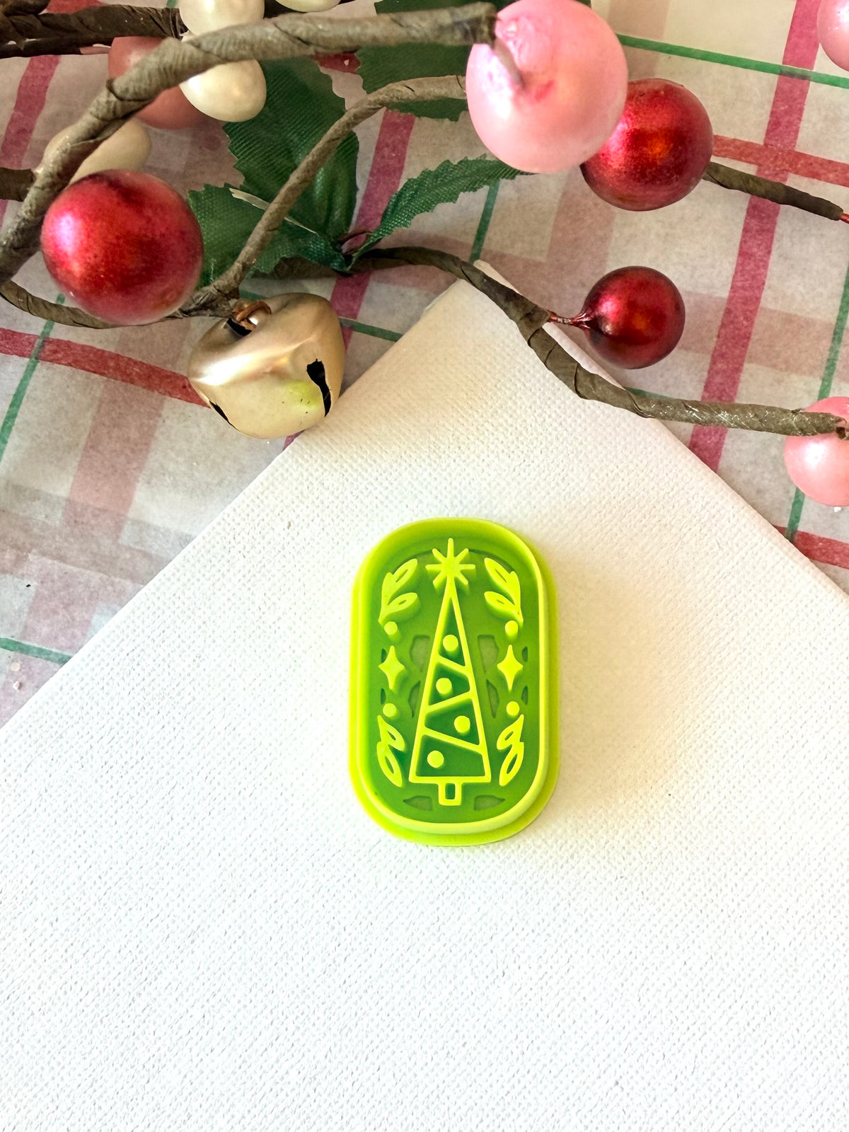 Triangle Tree Embossed Cutter