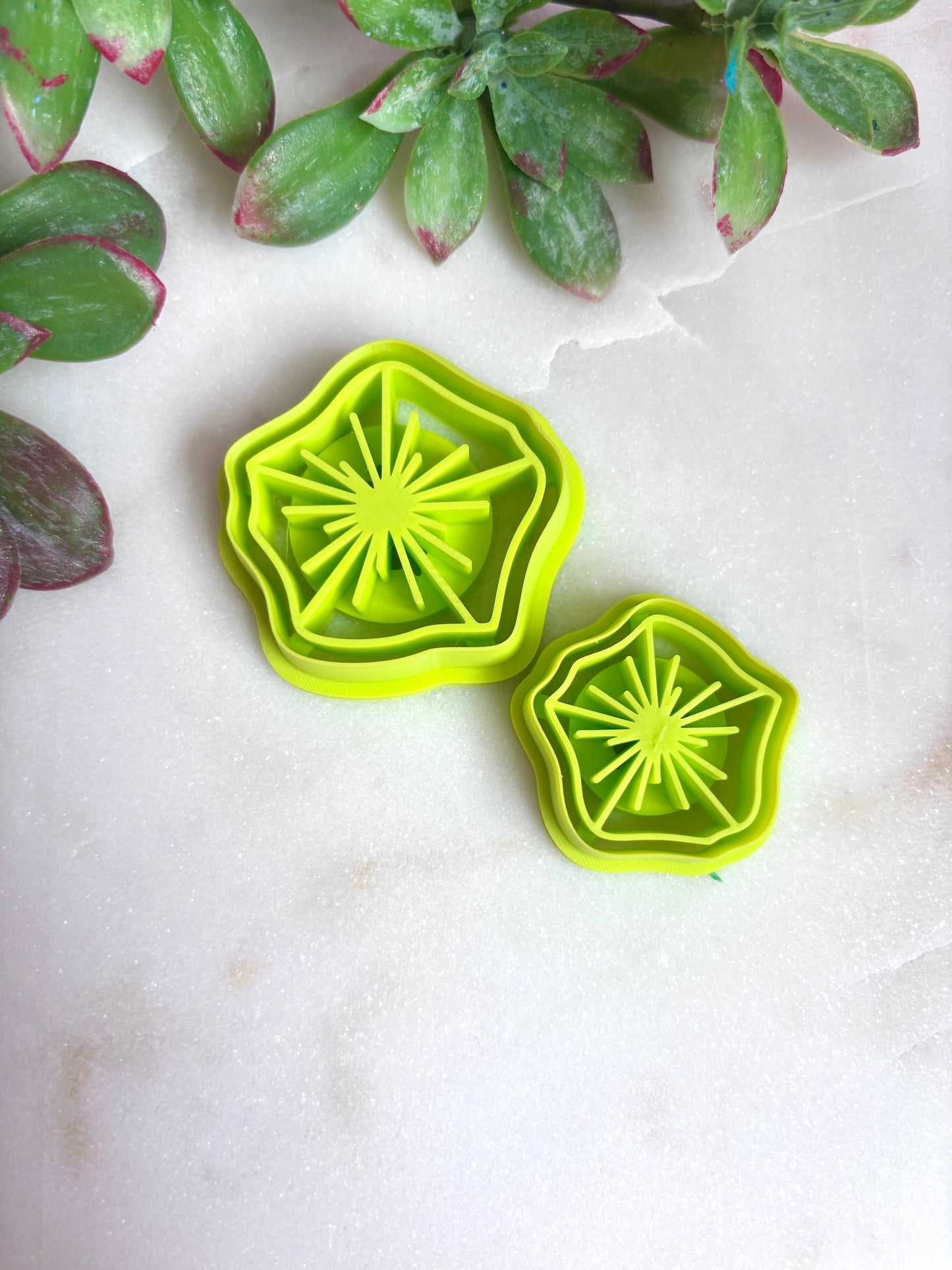 Curvy Burst Cutters