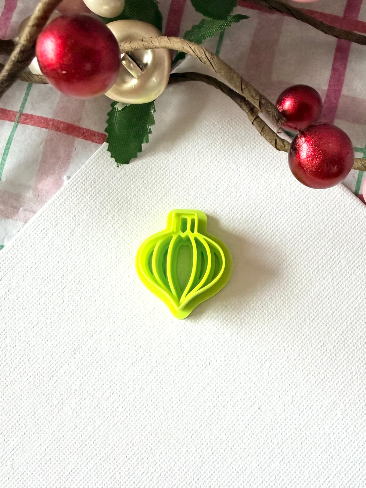 Embossed Bauble Cutter