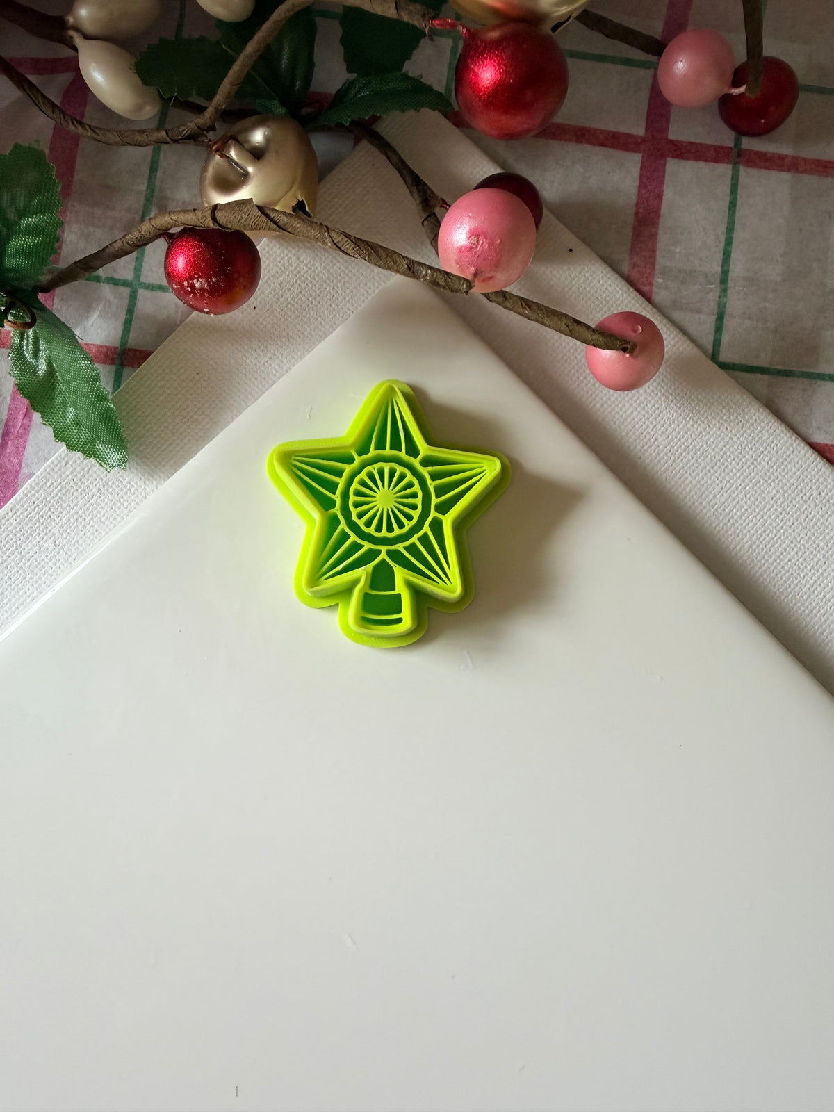 Retro Star Trek Topper Cutter