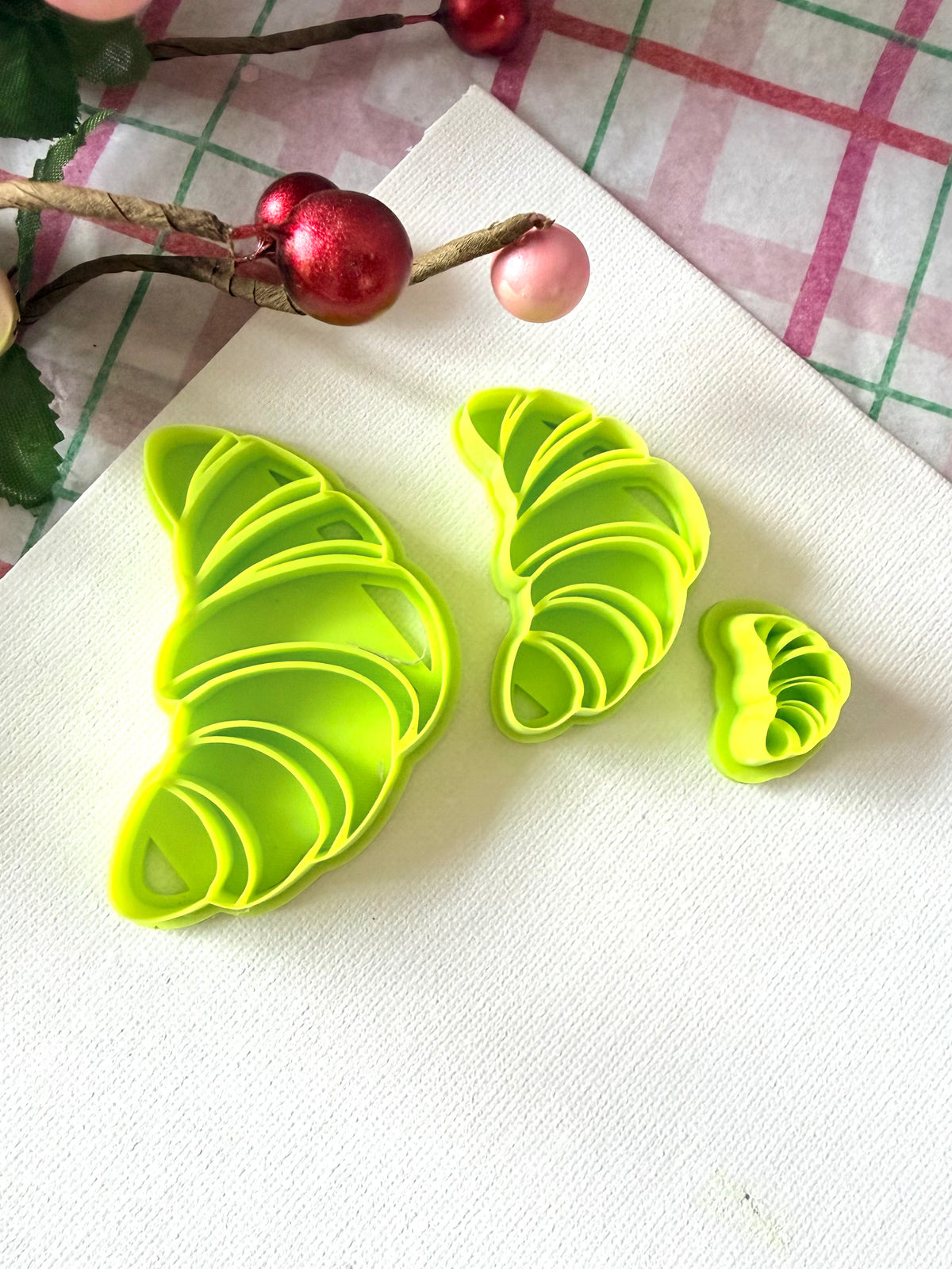 Croissant Cutter