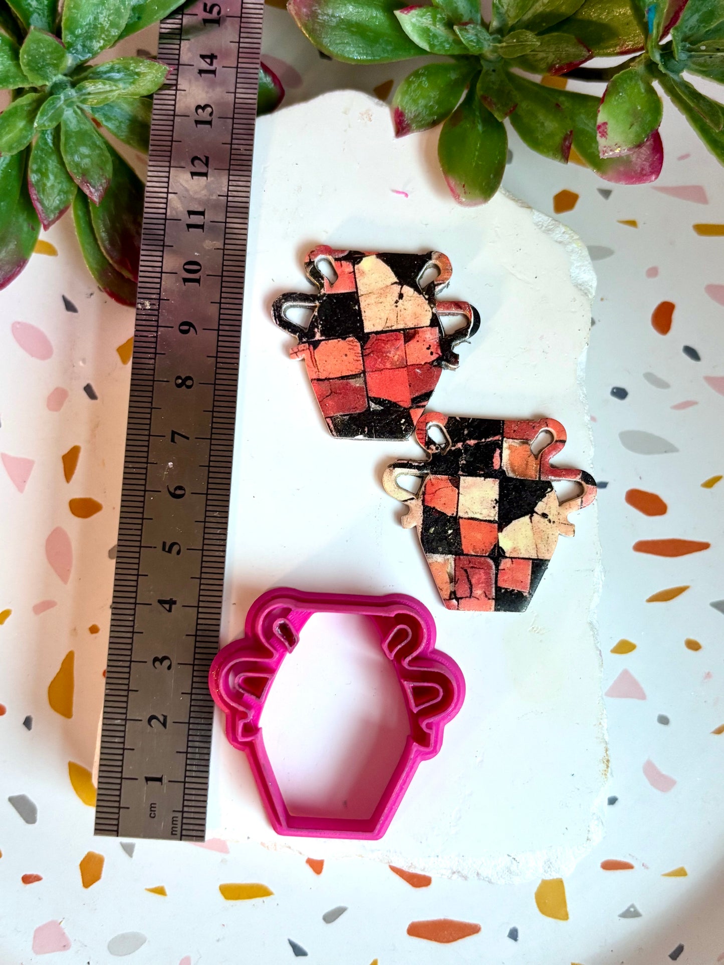 Sassy Handle Vase Cutter