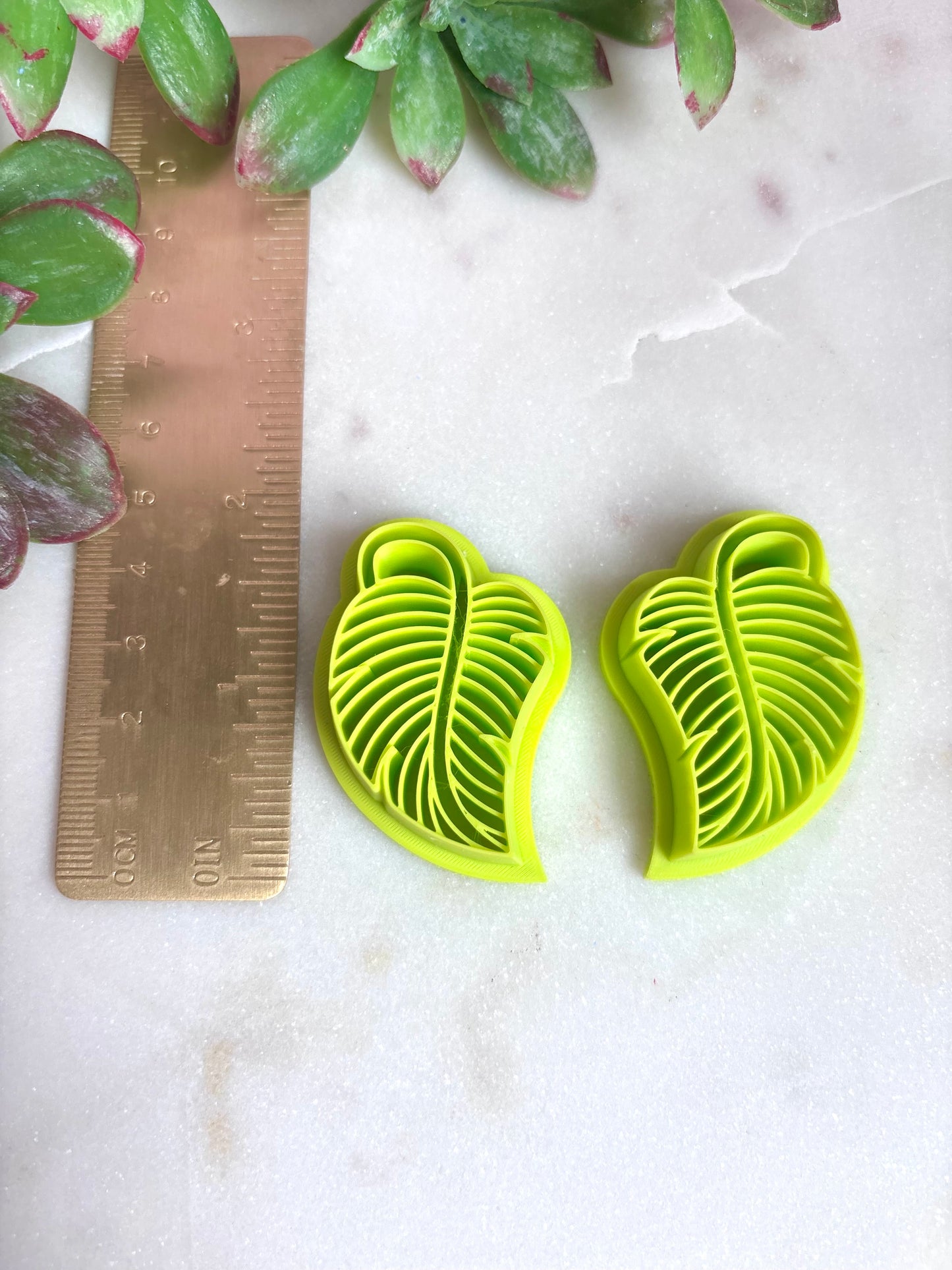 Hoop Leaf Cutter