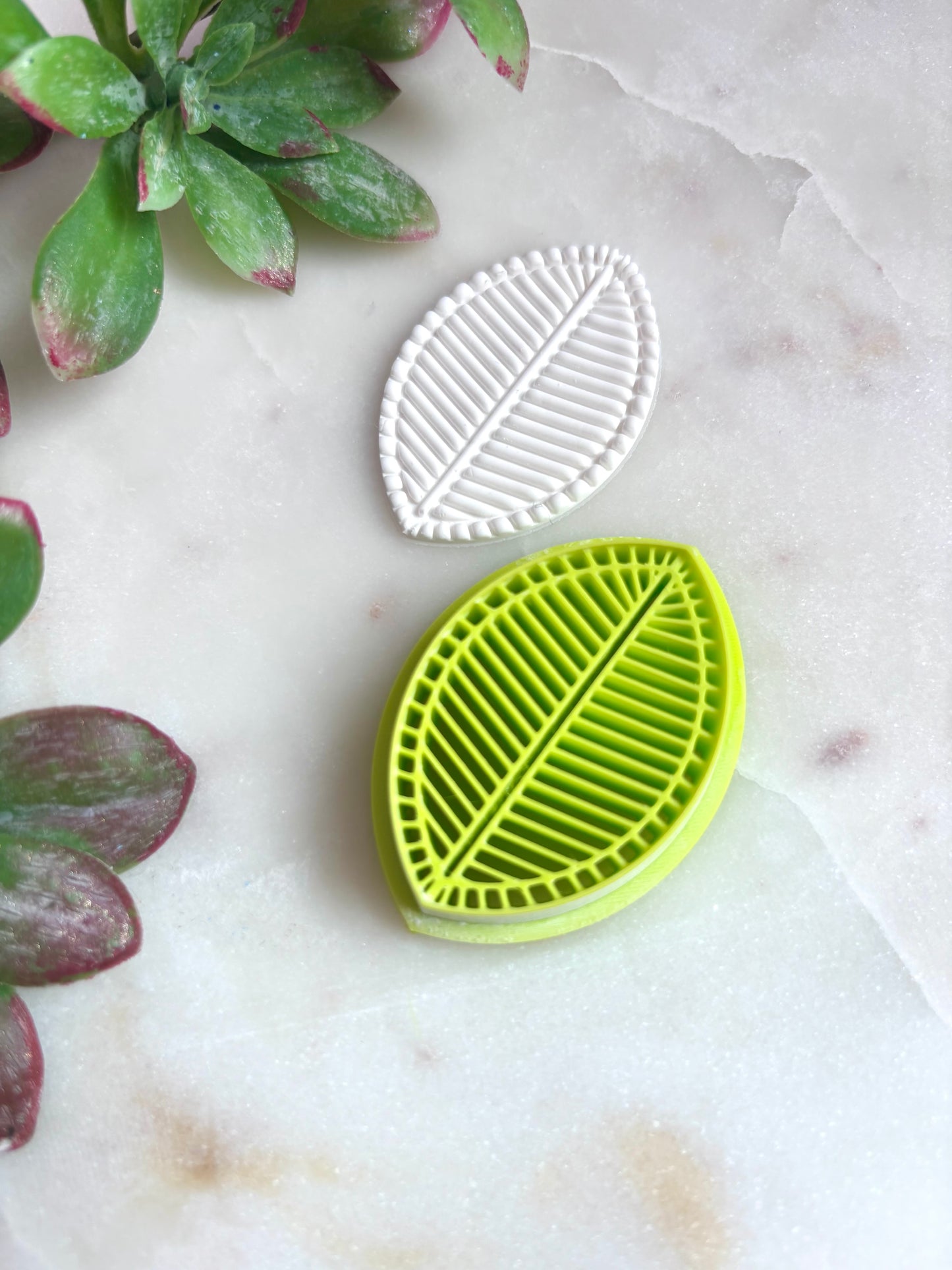Symmetrical Leaf Cutter