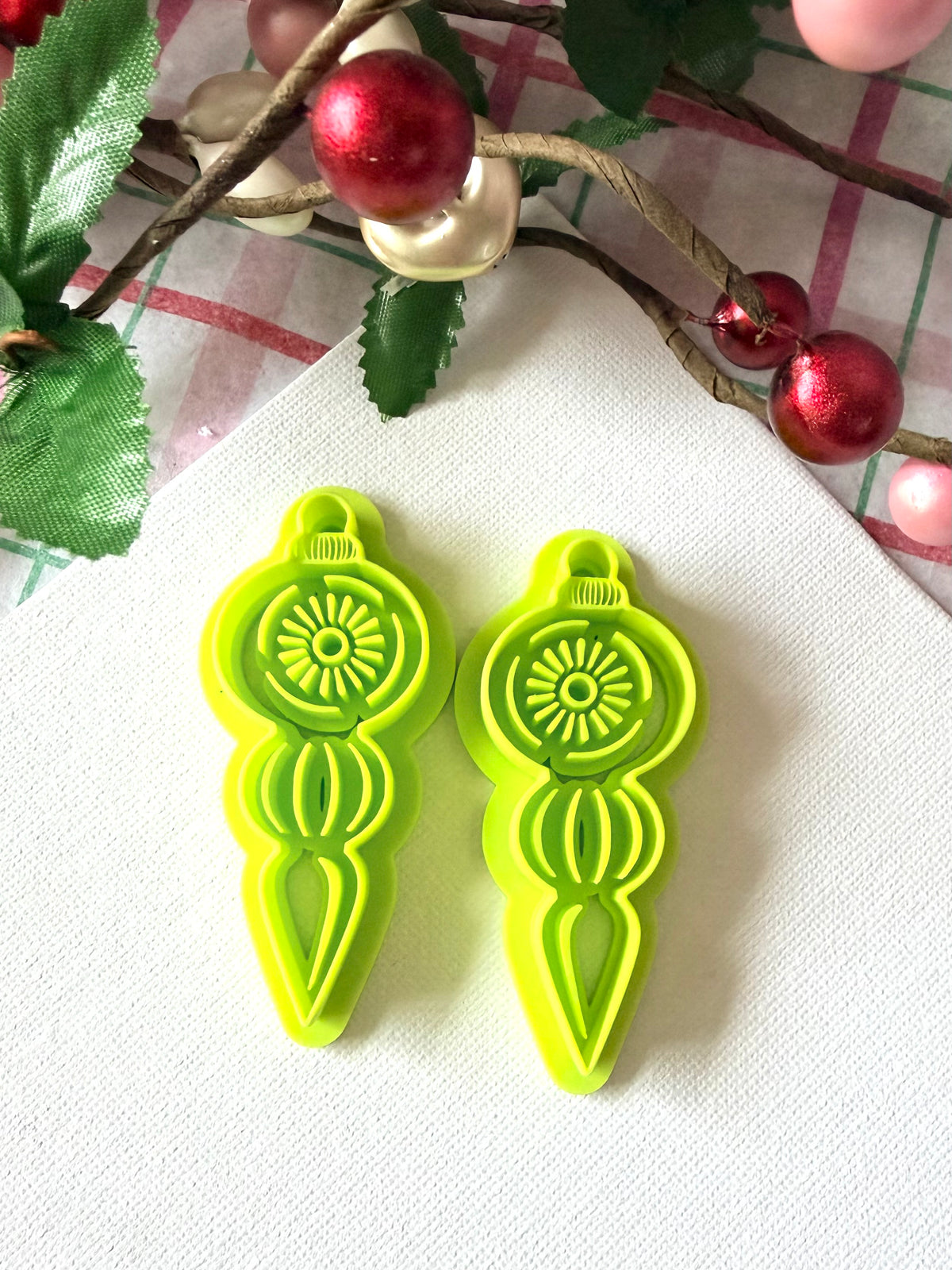 Embossed Retro Ornament Cutter